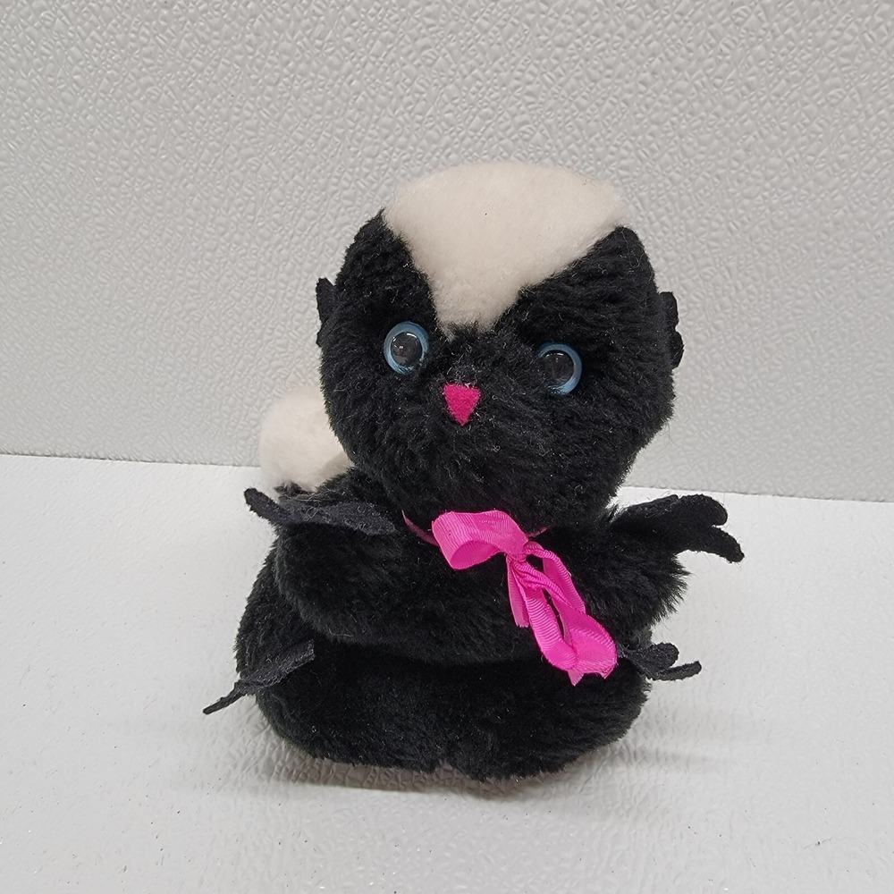 Vintage 1974 Dakin Skunk Plush Blue Eyes Pink Nose & Ribbon - Rare!